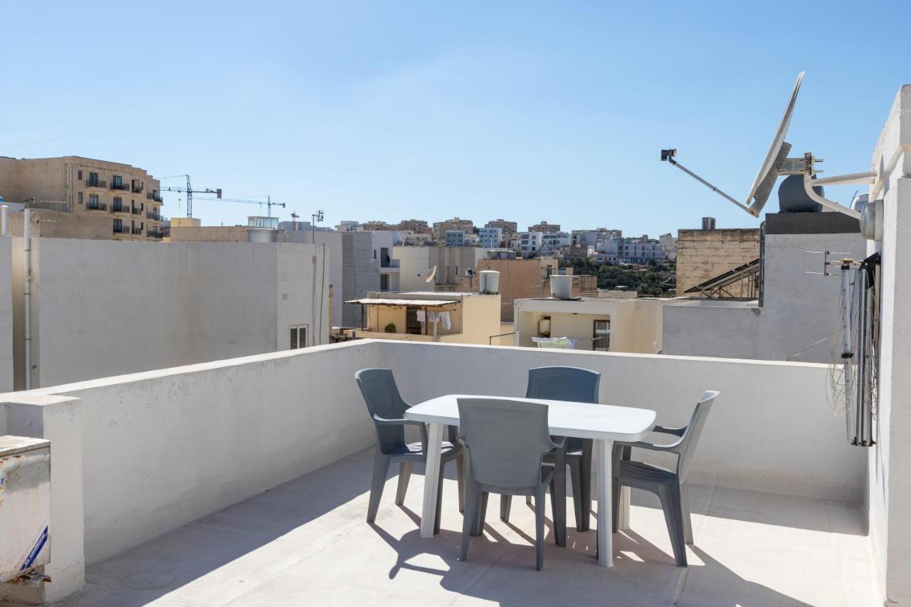 70/2- Spacious & Charming 3 Bedroom Apt In Sliema Exterior foto